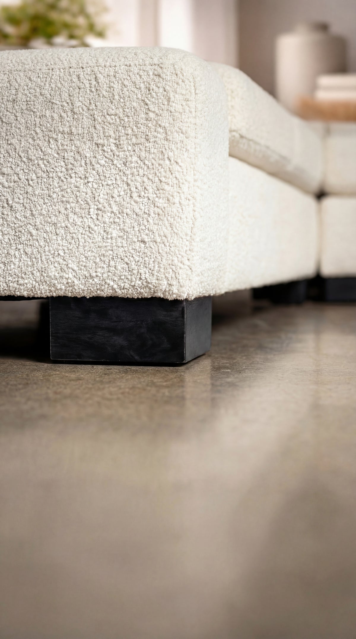 Solid Black Tapered Sofa Leg