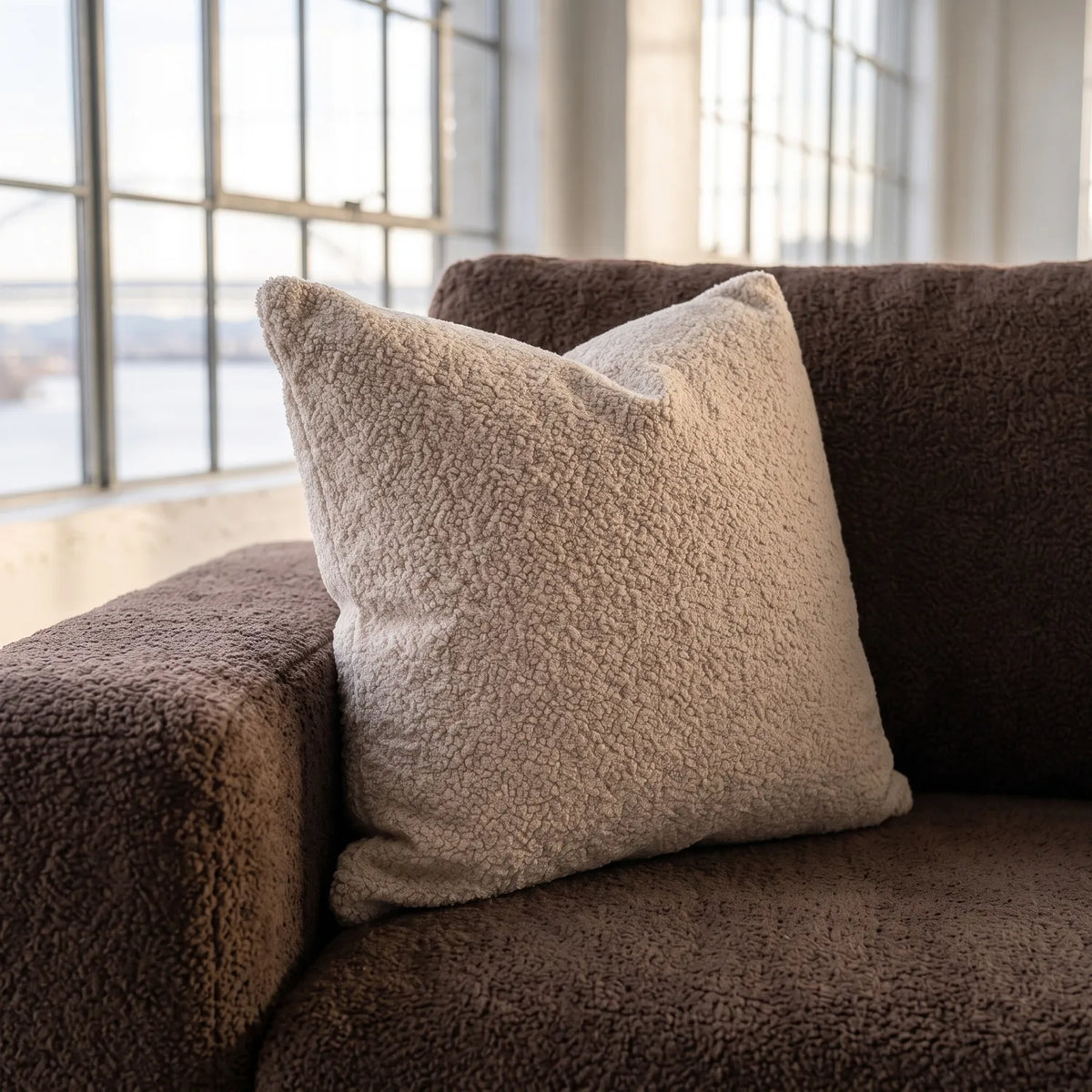 Throw Pillow - Cuddle Natural - hero #Size_18"