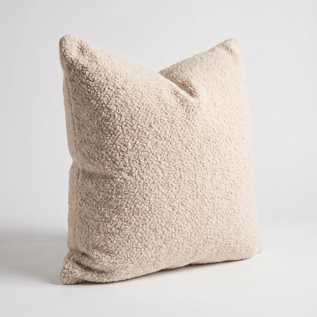 Throw Pillow - Cuddle Natural - studio photo on white #Size_24" #vera_main