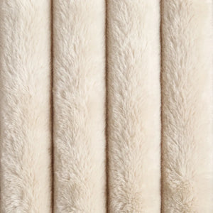 Minky Cream swatch